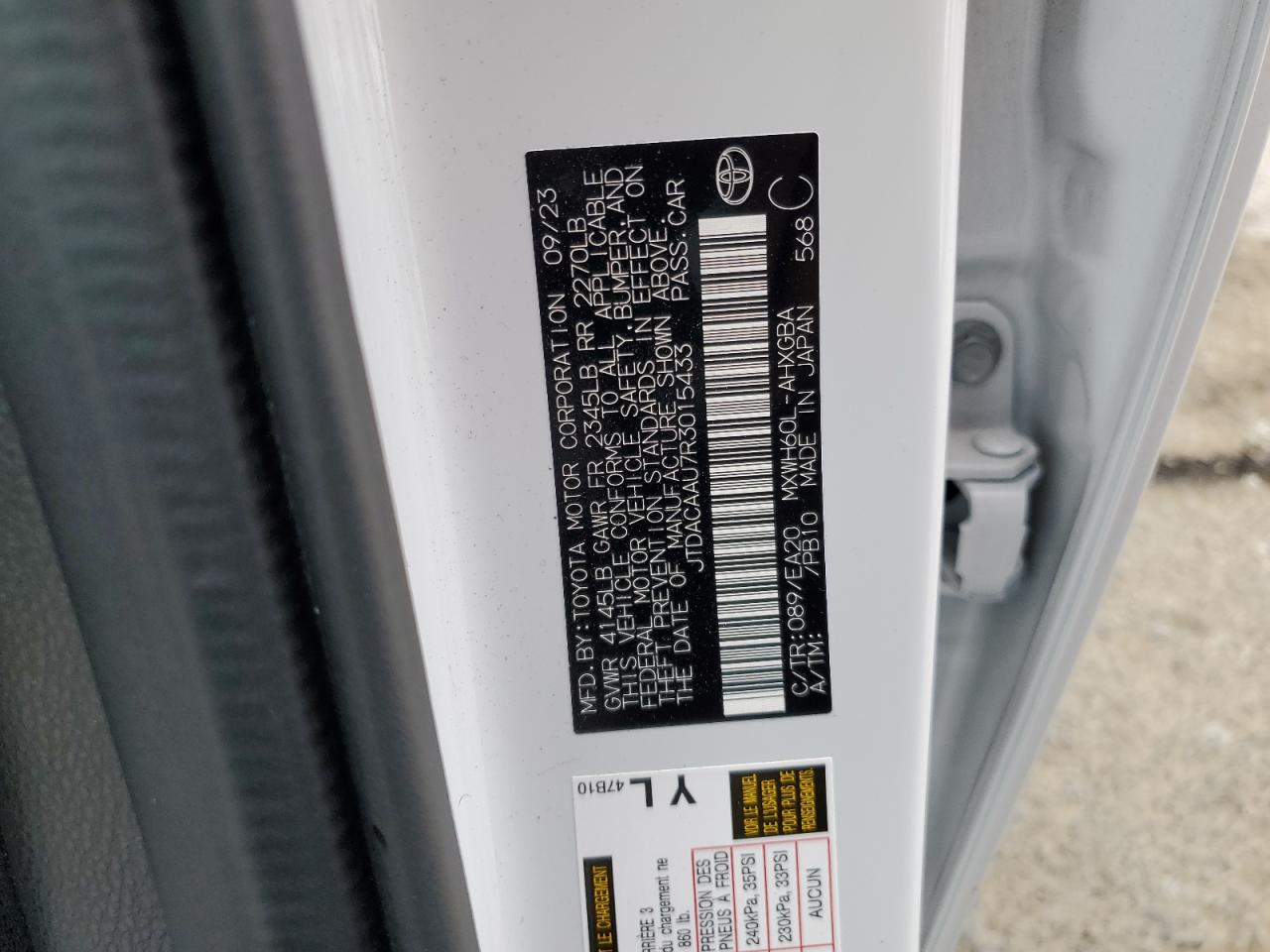 2024 TOYOTA PRIUS LE VIN:JTDACAAU7R3015433