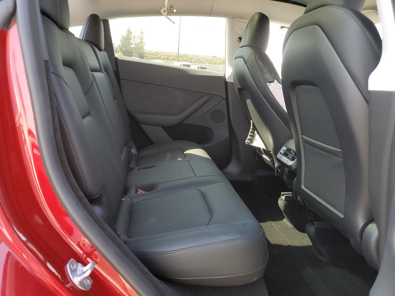 2024 TESLA MODEL Y VIN:7SAYGDEEXRA230945