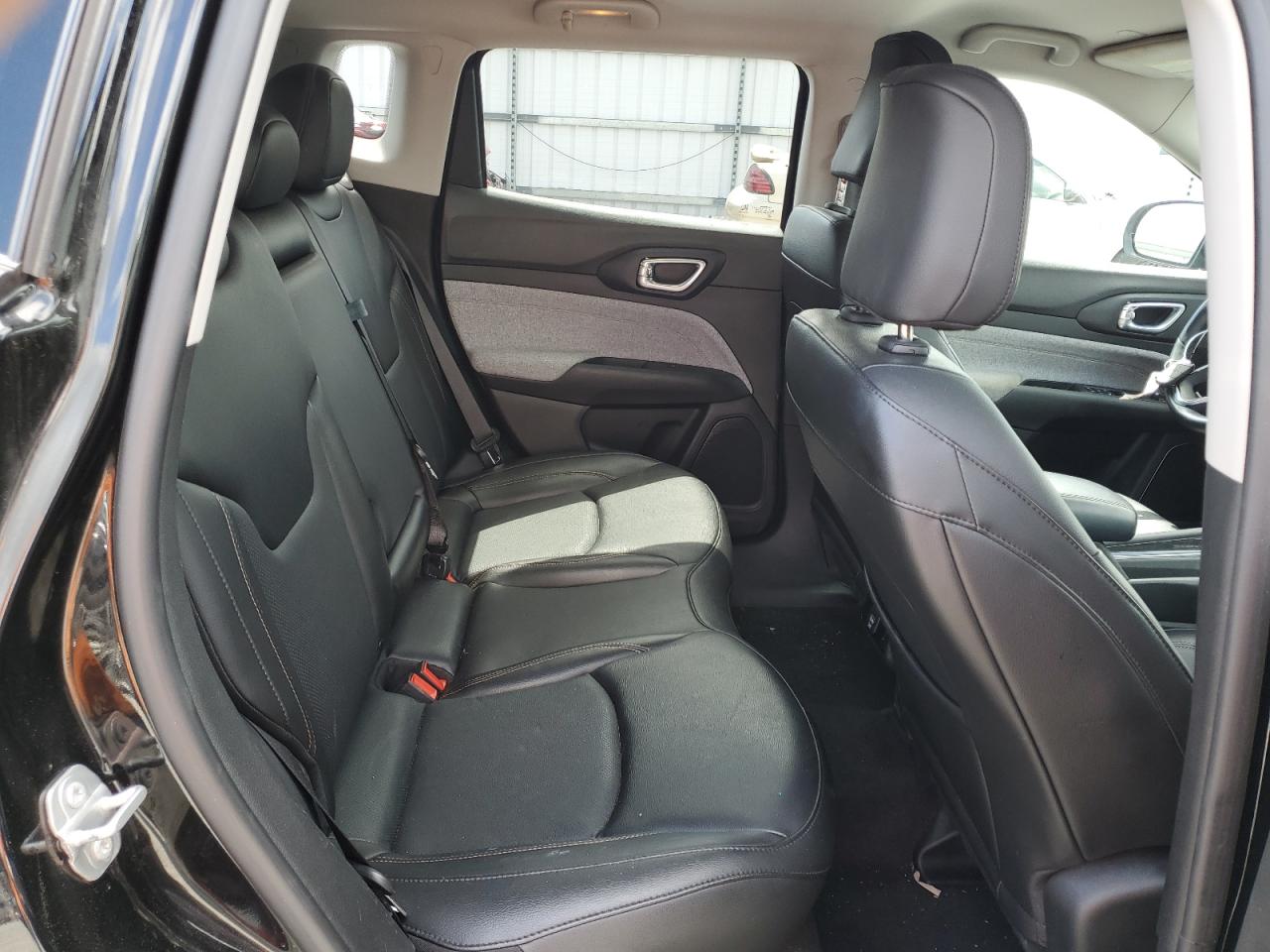 2022 JEEP COMPASS LATITUDE LUX VIN:3C4NJDFB4NT118212