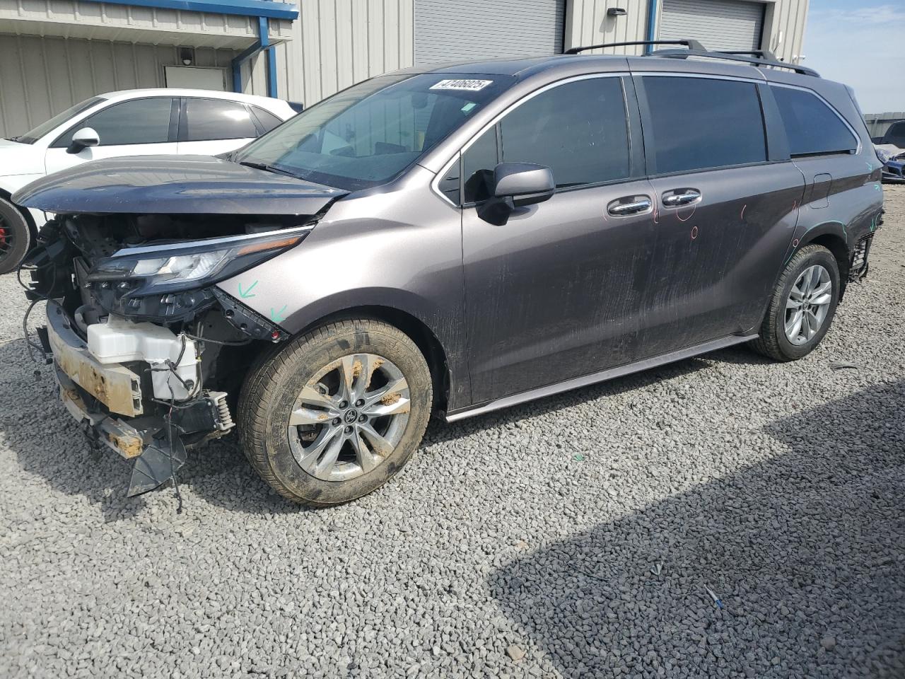 2022 TOYOTA SIENNA XLE VIN:5TDJRKEC6NS106028