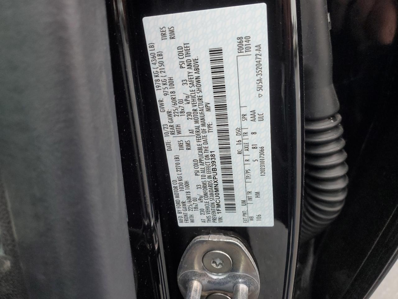 2023 FORD ESCAPE ST LINE VIN:1FMCU0MNXPUB39381