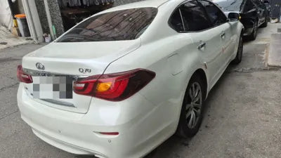 2016 Infiniti Q70 VIN: