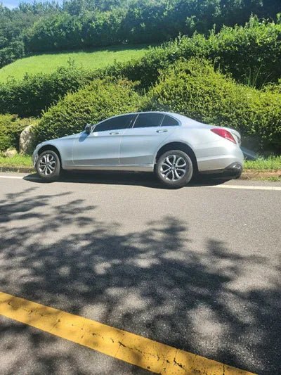 2017 Mercedes-Benz C 200 450KMWDDWF4CB5HF4 VIN:450KMWDDWF4CB5HF4