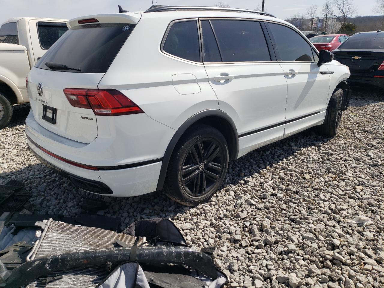 2022 VOLKSWAGEN TIGUAN SE R-LINE BLACK VIN:3VV8B7AX1NM103449