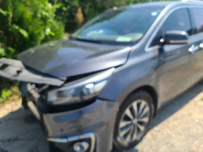 2015 Kia Carnival VIN: