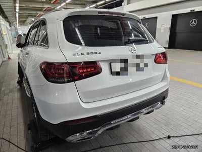 2020 Mercedes-Benz GLC 300 VIN: