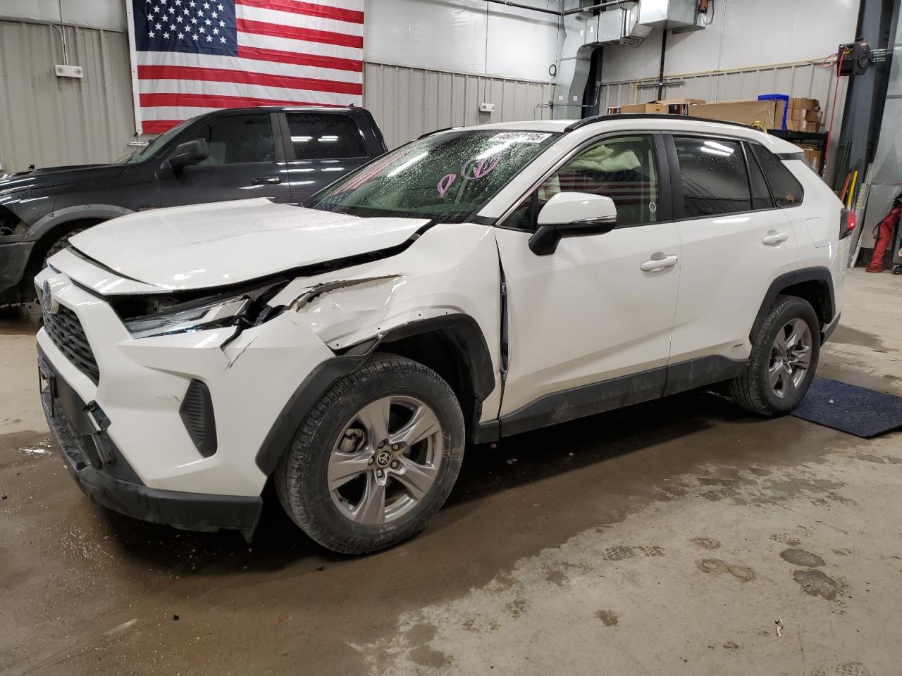2022 TOYOTA RAV4 XLE VIN:JTMRWRFV0ND140546
