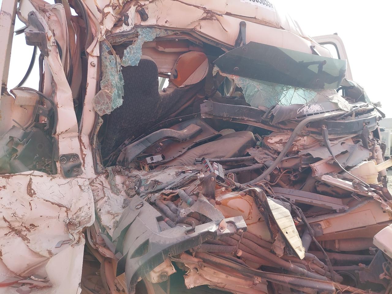 2022 MITSUBISHI FUSO VIN:MEC2046R7NP******