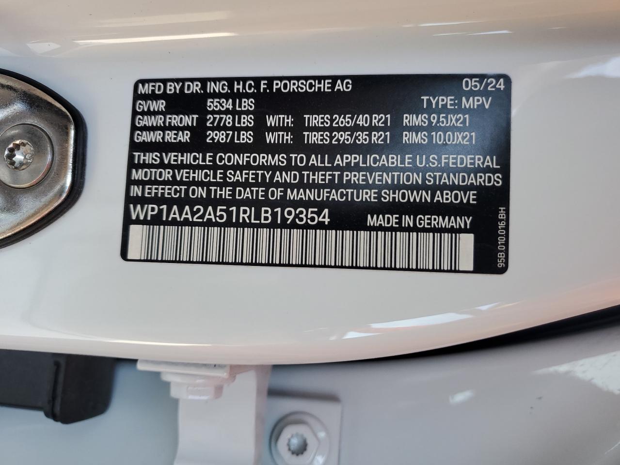 2024 PORSCHE MACAN BASE VIN:WP1AA2A51RLB19354