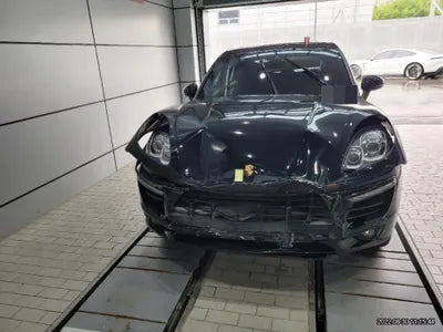 2017 Porsche Macan VIN: