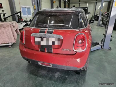2016 MINI Cooper VIN: