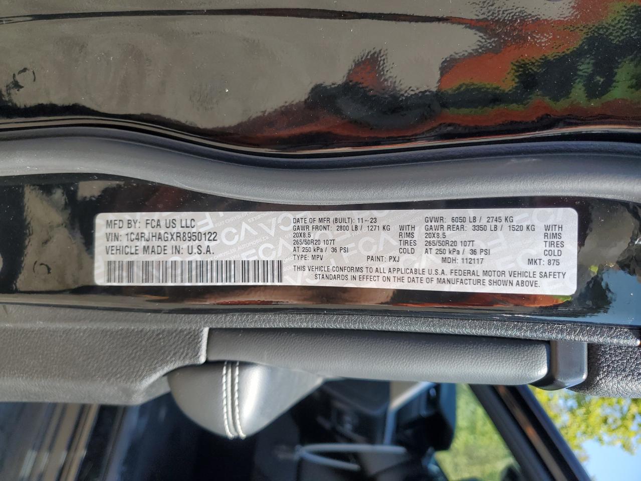 2024 JEEP GRAND CHEROKEE LAREDO VIN:1C4RJHAGXR8950122