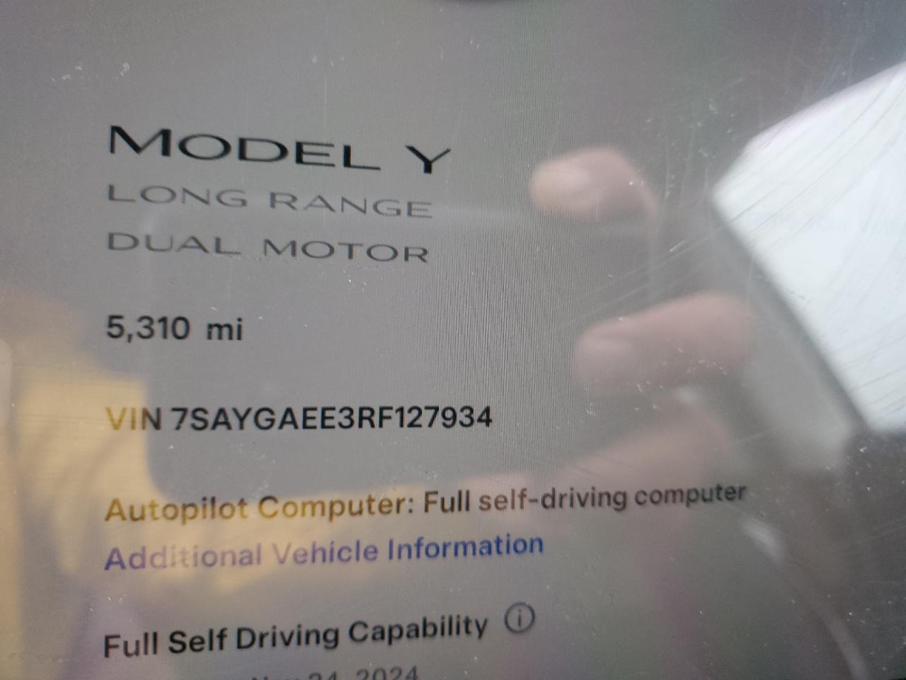 2024 TESLA MODEL Y VIN:7SAYGAEE3RF127934