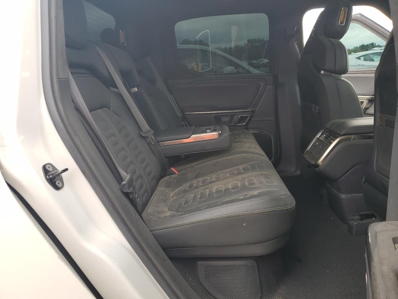 2022 RIVIAN R1T ADVENTURE VIN:7FCTGAAA3NN015635