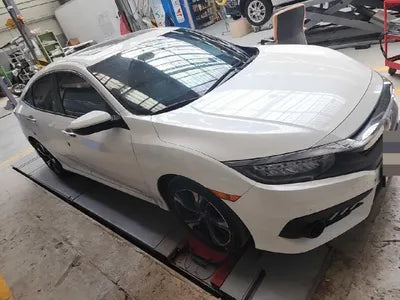 2018 Honda Civic 19XFC2670JE300247 VIN:19XFC2670JE300247