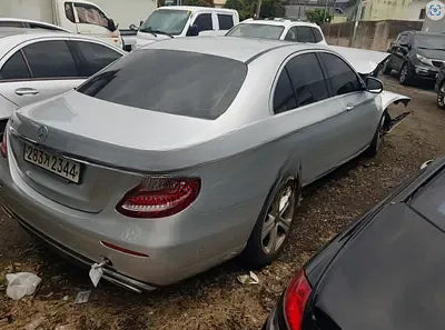 2018 Mercedes-Benz E 200 WDDZF4CB6JA297951 VIN:WDDZF4CB6JA297951