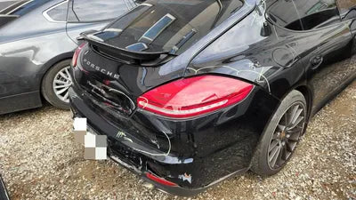 2015 Porsche Panamera VIN: