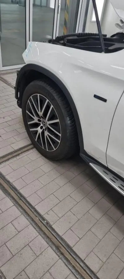 2020 Mercedes-Benz GLC 300 VIN: