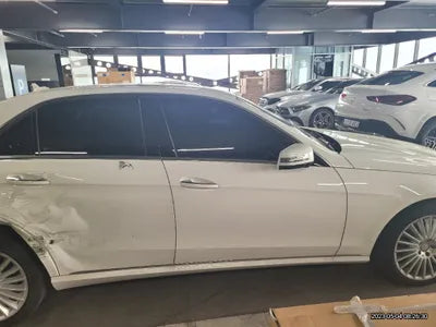 2016 Mercedes-Benz E 300 WDDHF5FB8GB311798 VIN:WDDHF5FB8GB311798