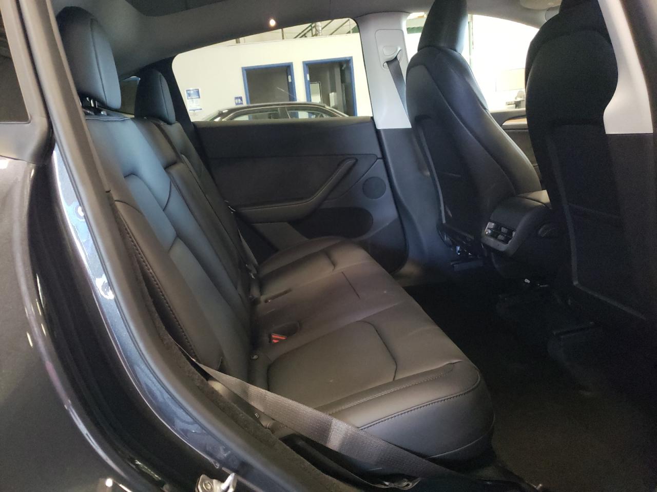 2024 TESLA MODEL Y VIN:7SAYGDEE9RA228670