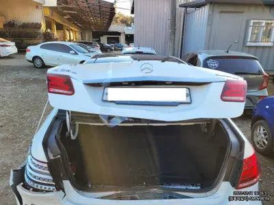 2016 Mercedes-Benz E 250 932KMWDDHF9HB7GB2 VIN:932KMWDDHF9HB7GB2