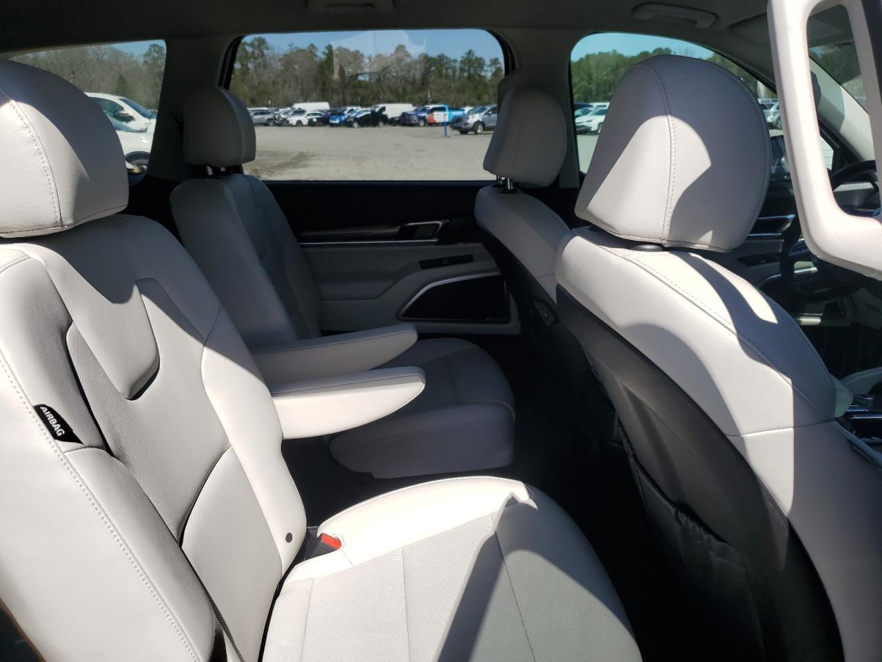 2023 KIA TELLURIDE S VIN:5XYP64GC4PG330832