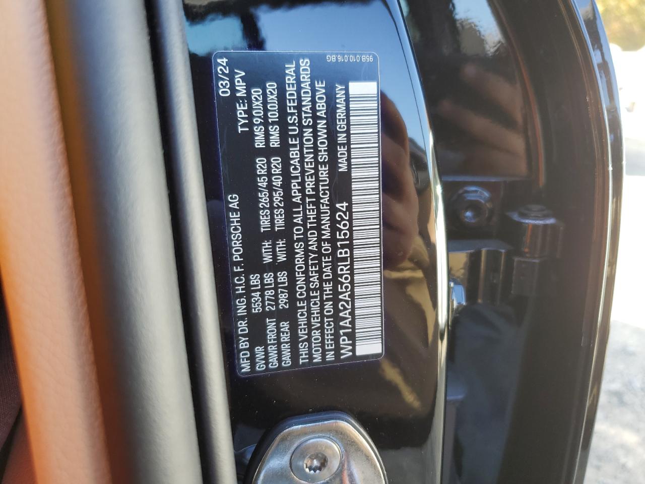 2024 PORSCHE MACAN BASE VIN:WP1AA2A56RLB15624