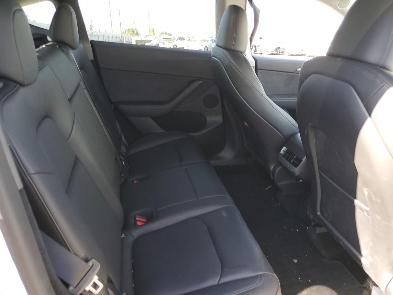 2024 TESLA MODEL Y VIN:7SAYGDEE0RF982107