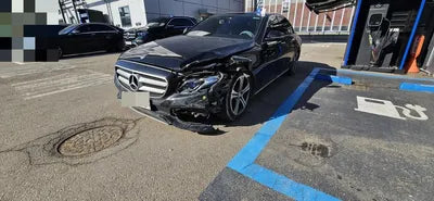 2016 Mercedes-Benz E 300 VIN: