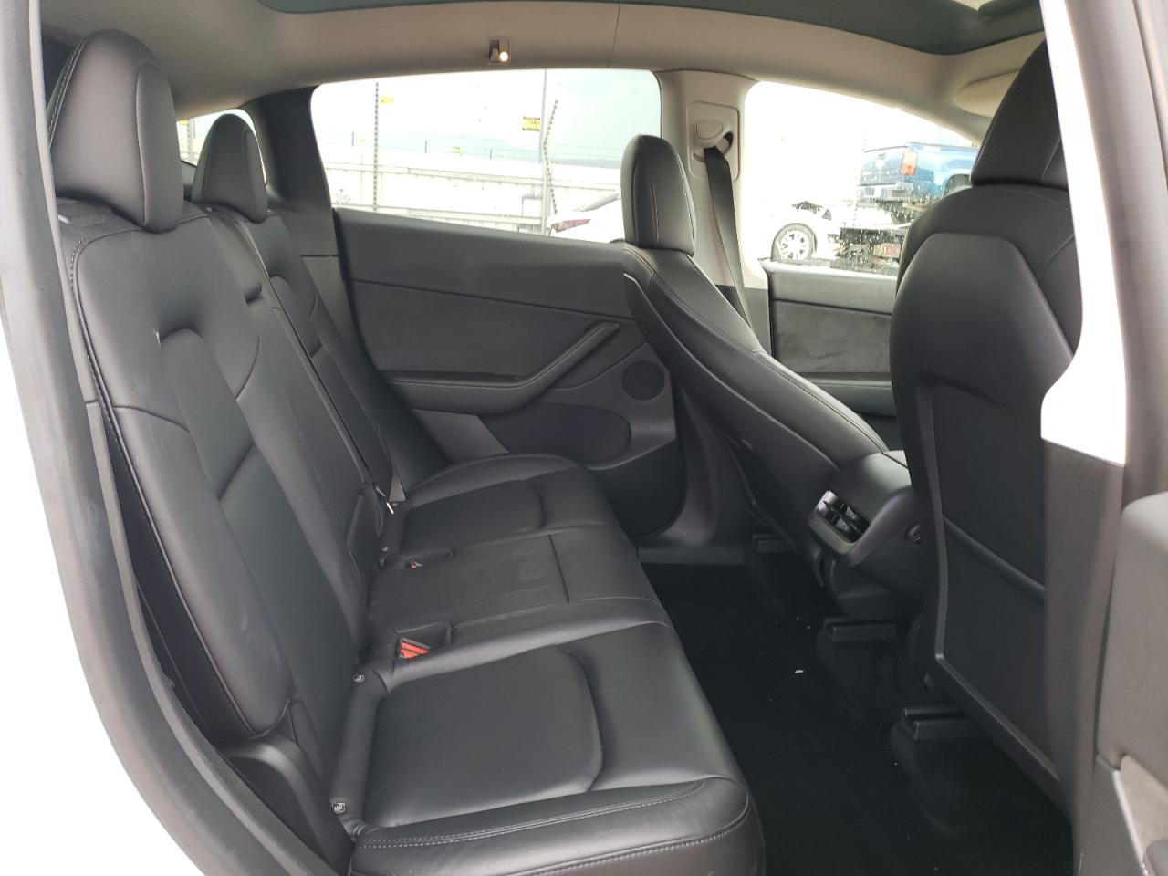 2022 TESLA MODEL Y VIN:7SAYGDEE7NF315464