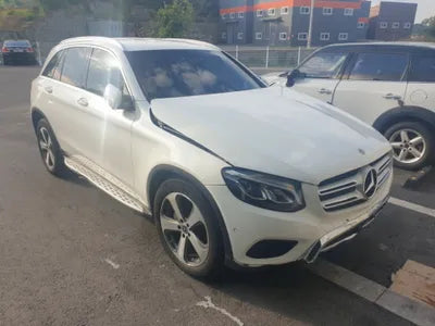 2019 Mercedes-Benz GLC 300 VIN: