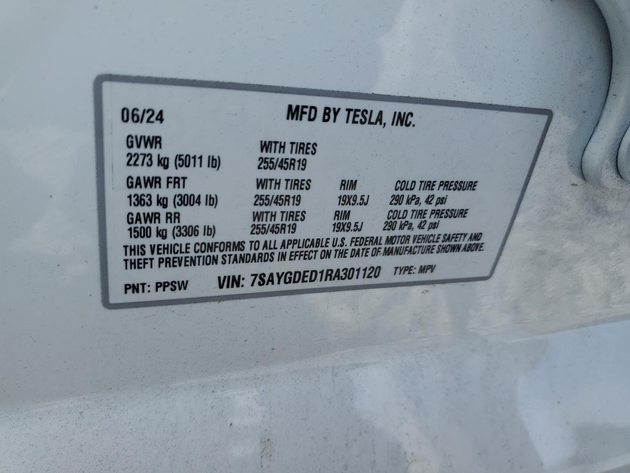 2024 TESLA MODEL Y VIN:7SAYGDED1RA301120