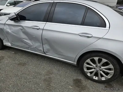 2017 Mercedes-Benz E 300 VIN: