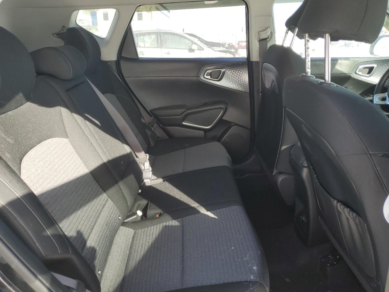2022 KIA SOUL EX VIN:KNDJ33AU9N7173836