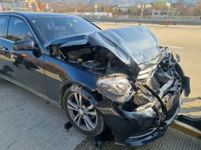 2015 Mercedes-Benz E 220 VIN: