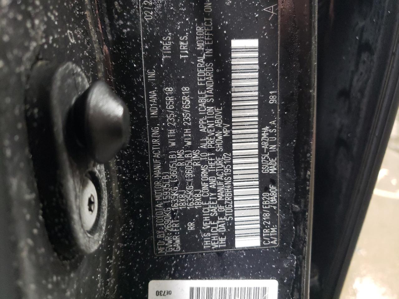 2022 TOYOTA HIGHLANDER XLE VIN:5TDGZRBH4NS195102
