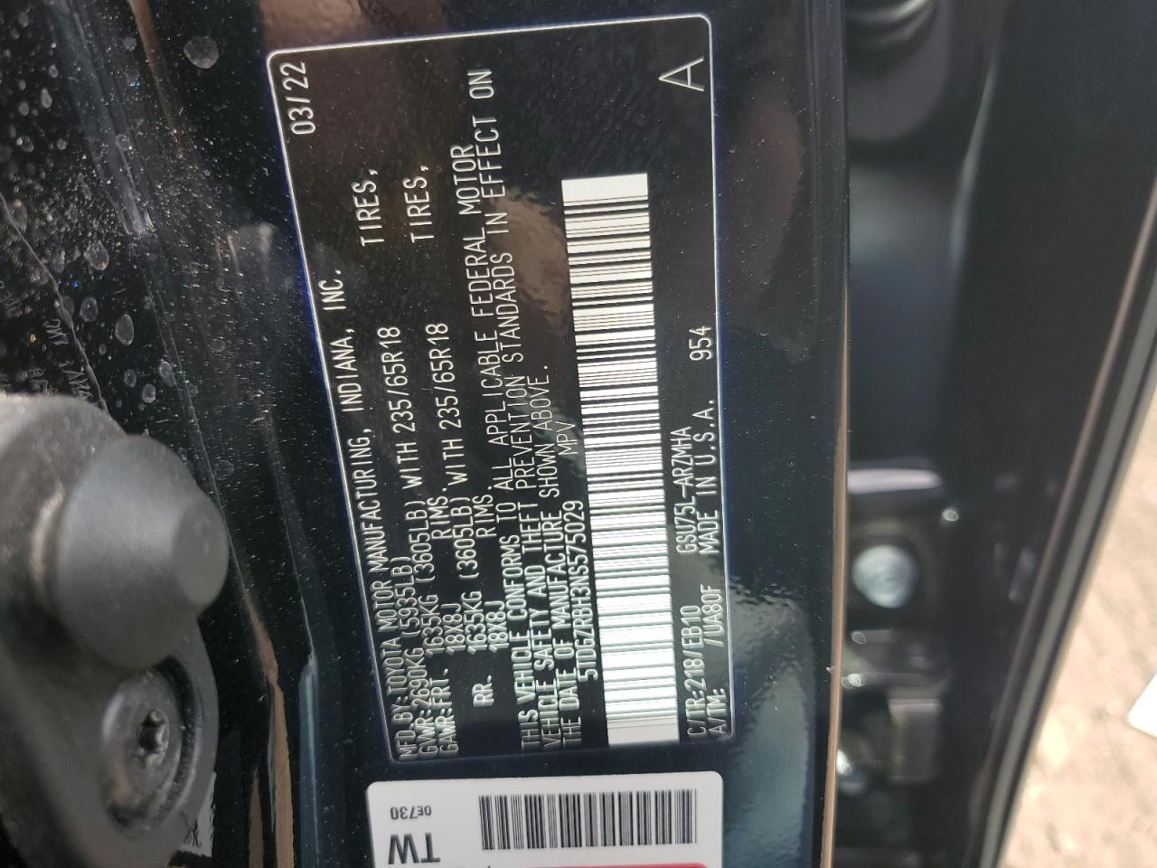 2022 TOYOTA HIGHLANDER XLE VIN:5TDGZRBH3NS575029