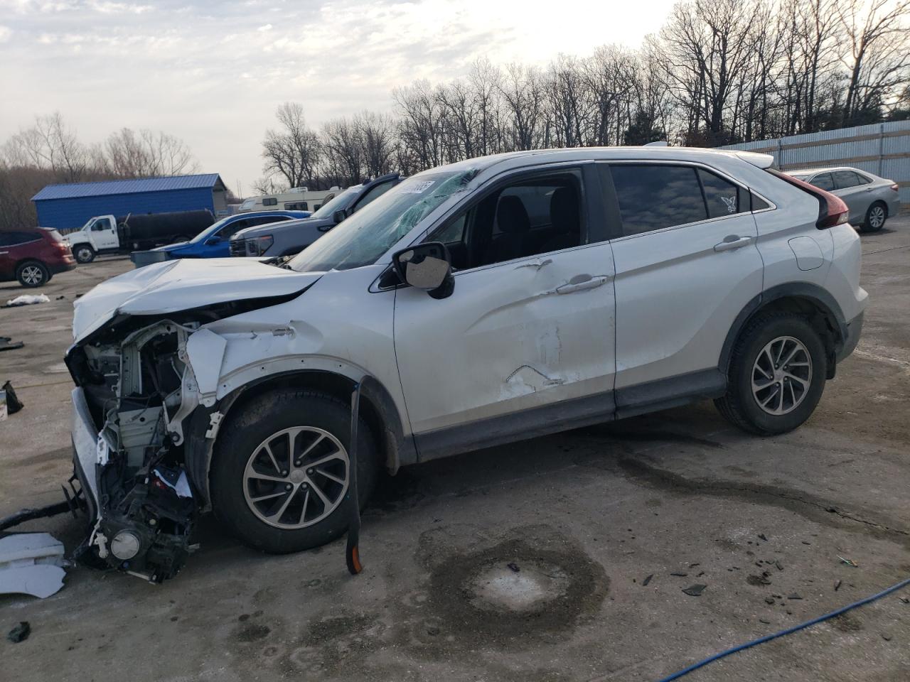 2022 MITSUBISHI ECLIPSE CROSS ES VIN:JA4ATUAA4NZ039908