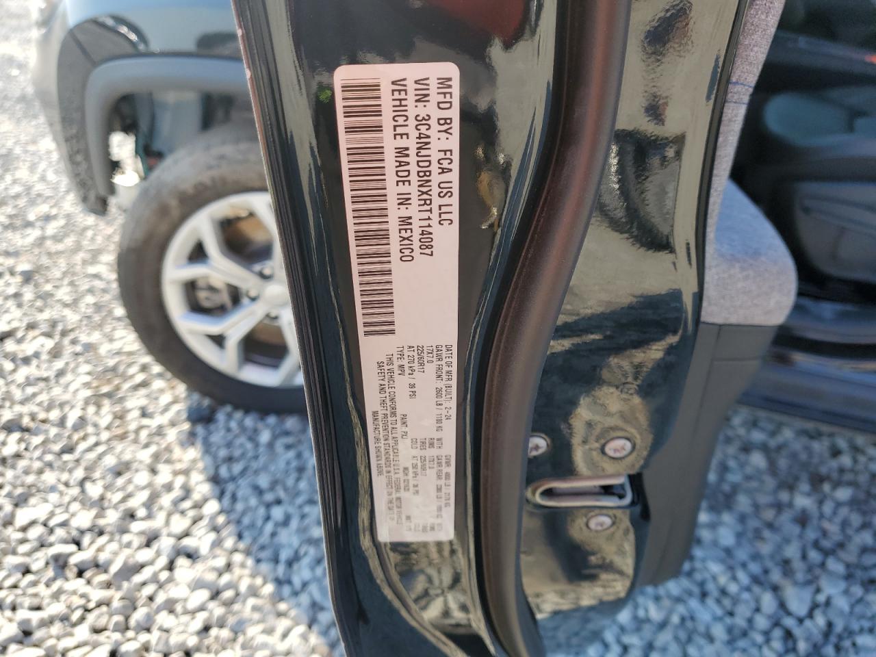 2024 JEEP COMPASS LATITUDE VIN:3C4NJDBNXRT114087