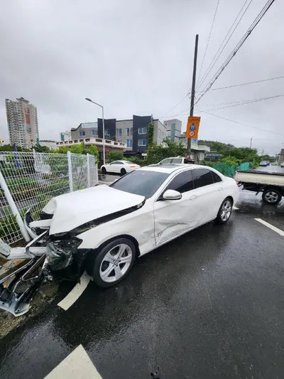 2016 Mercedes-Benz E 220 VIN: