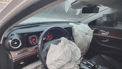 2016 Mercedes-Benz E 220 VIN: