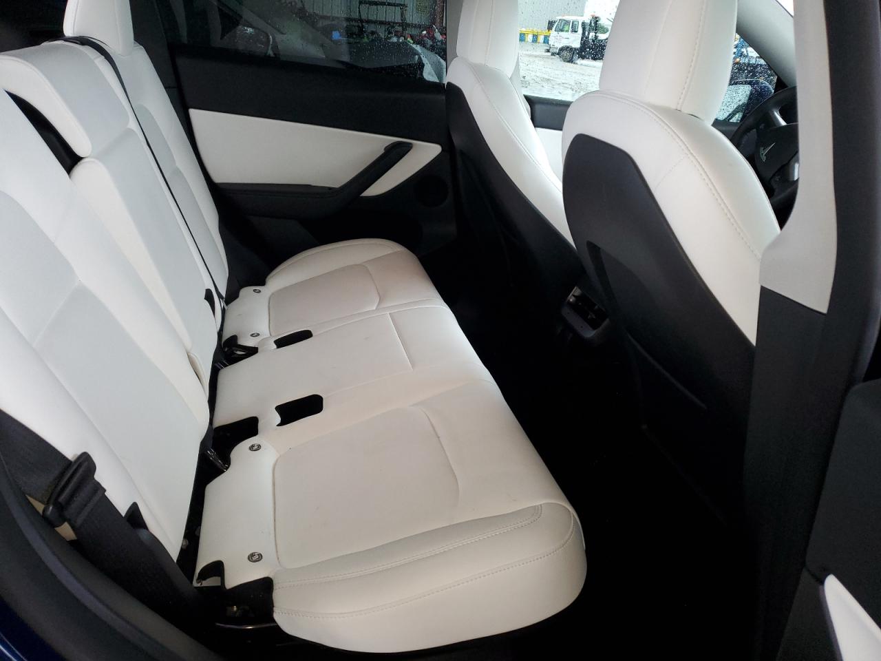 2022 TESLA MODEL Y VIN:7SAYGDEF7NF392196