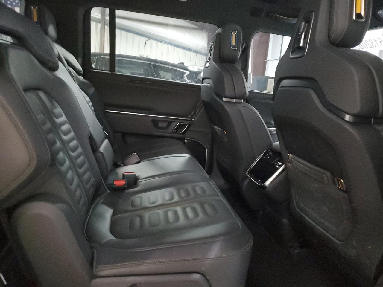 2022 RIVIAN R1S LAUNCH EDITION VIN:7PDSGABL4NN002354