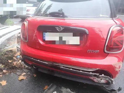 2022 MINI Cooper VIN: