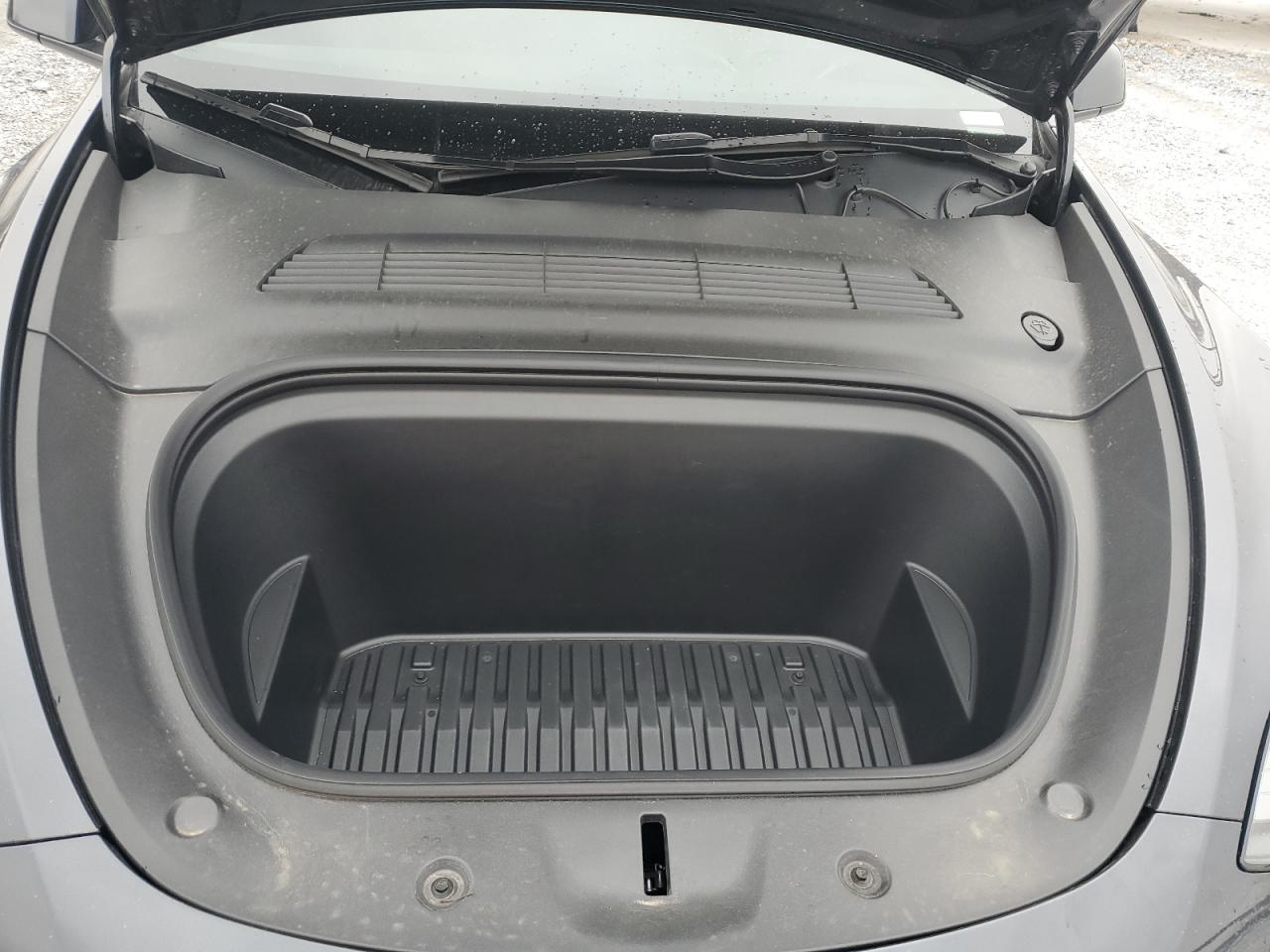 2024 TESLA MODEL Y VIN:7SAYGDEF3RF020523