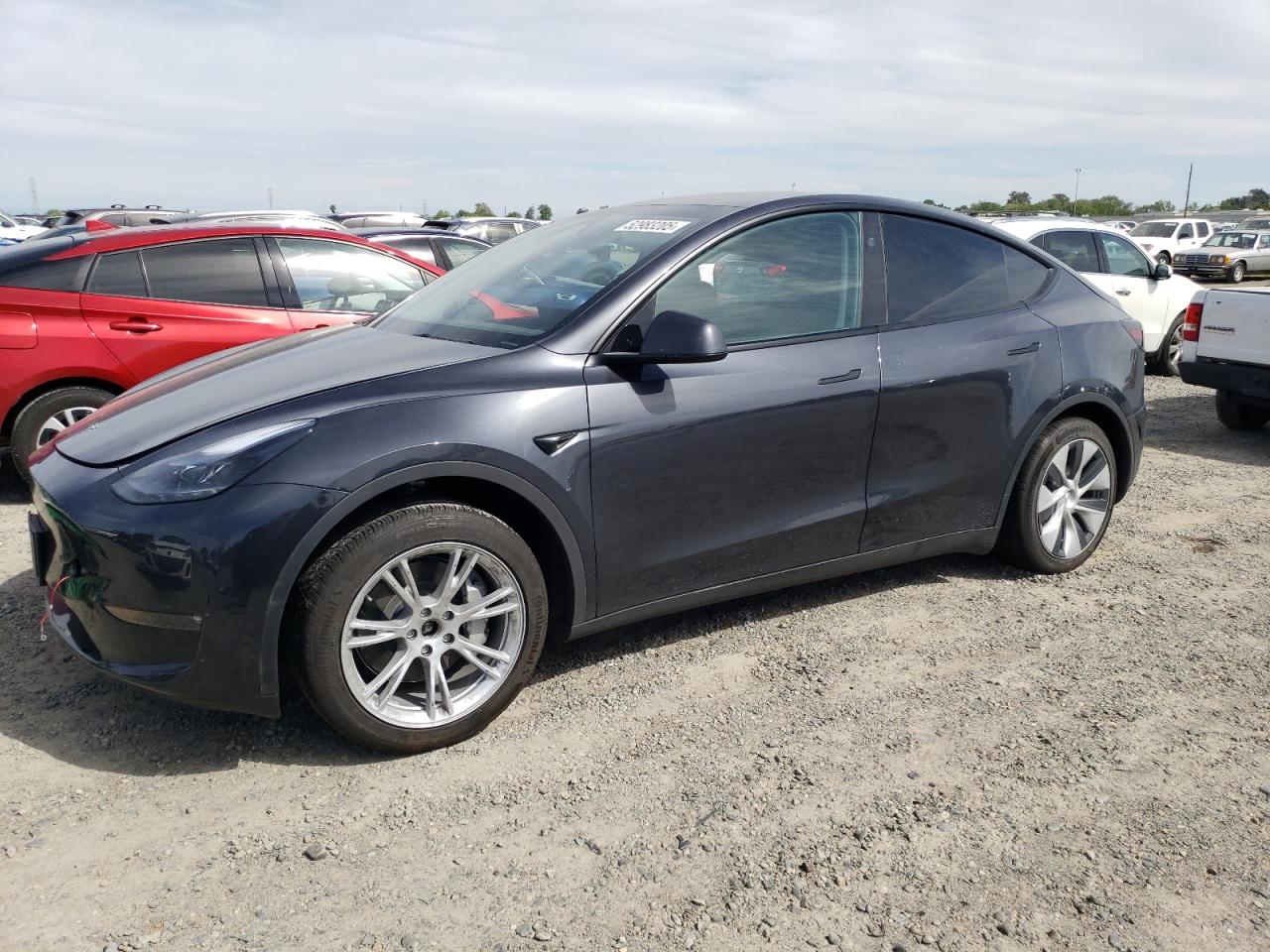 2024 TESLA MODEL Y VIN:7SAYGDEE6RF009474