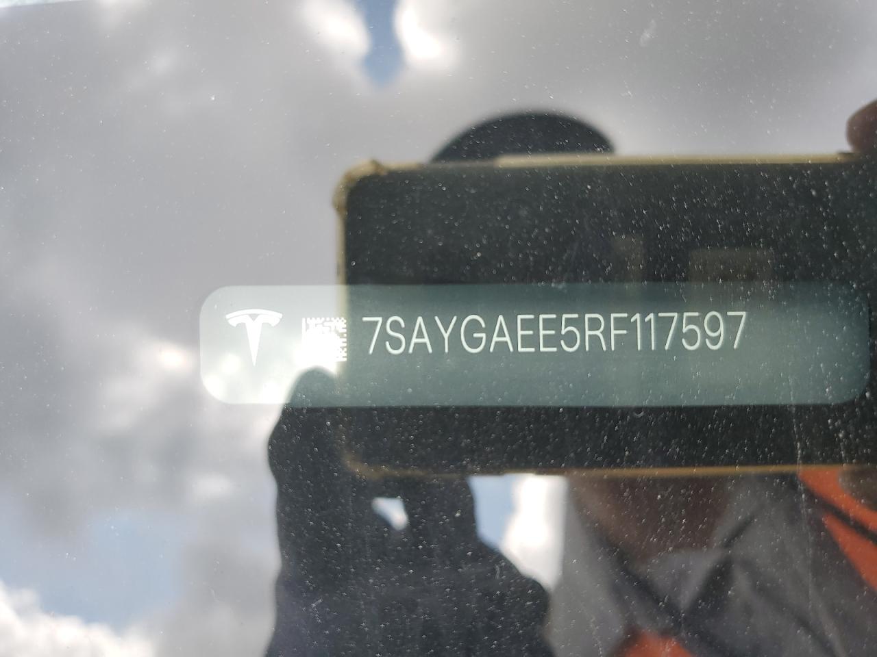 2024 TESLA MODEL Y VIN:7SAYGAEE5RF117597