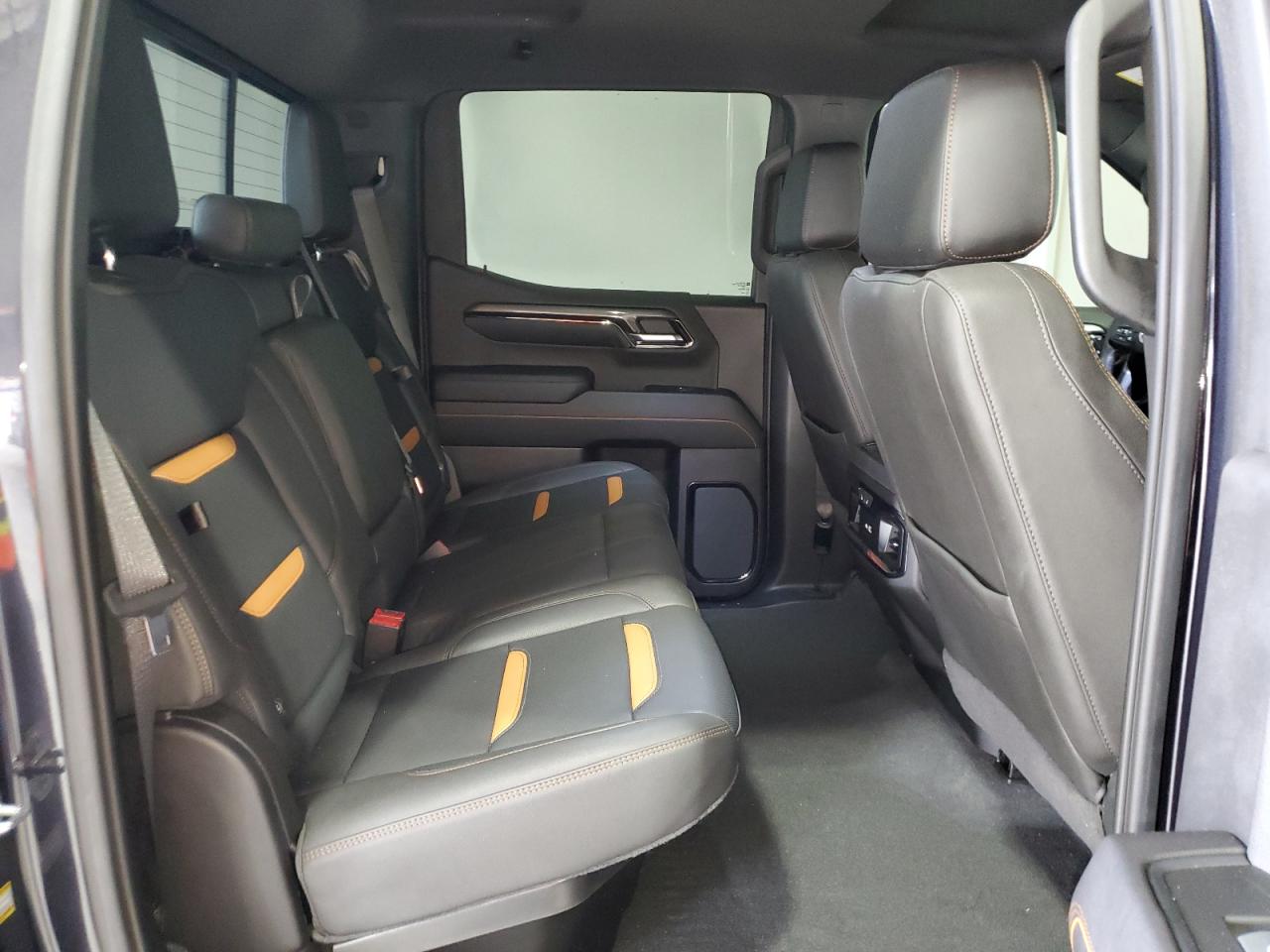 2023 GMC SIERRA K1500 AT4 VIN:1GTUUEE84PZ105390