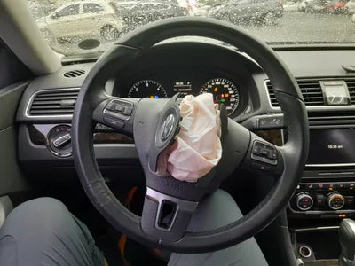 2015 Volkswagen Passat 1VWZZZA3ZFC028621 VIN:1VWZZZA3ZFC028621