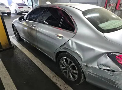 2015 Mercedes-Benz C 200 VIN: